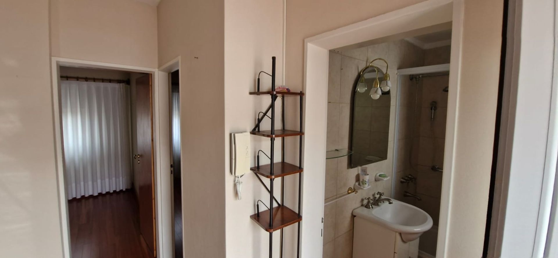 Venta Casa 4 Ambientes Olivos C/Jardin Y Cochera