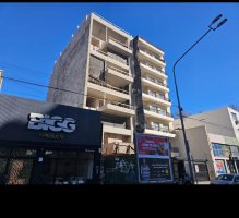 Sale of 3-room Apartment with Amenities, Garage, Florida, Dec 25