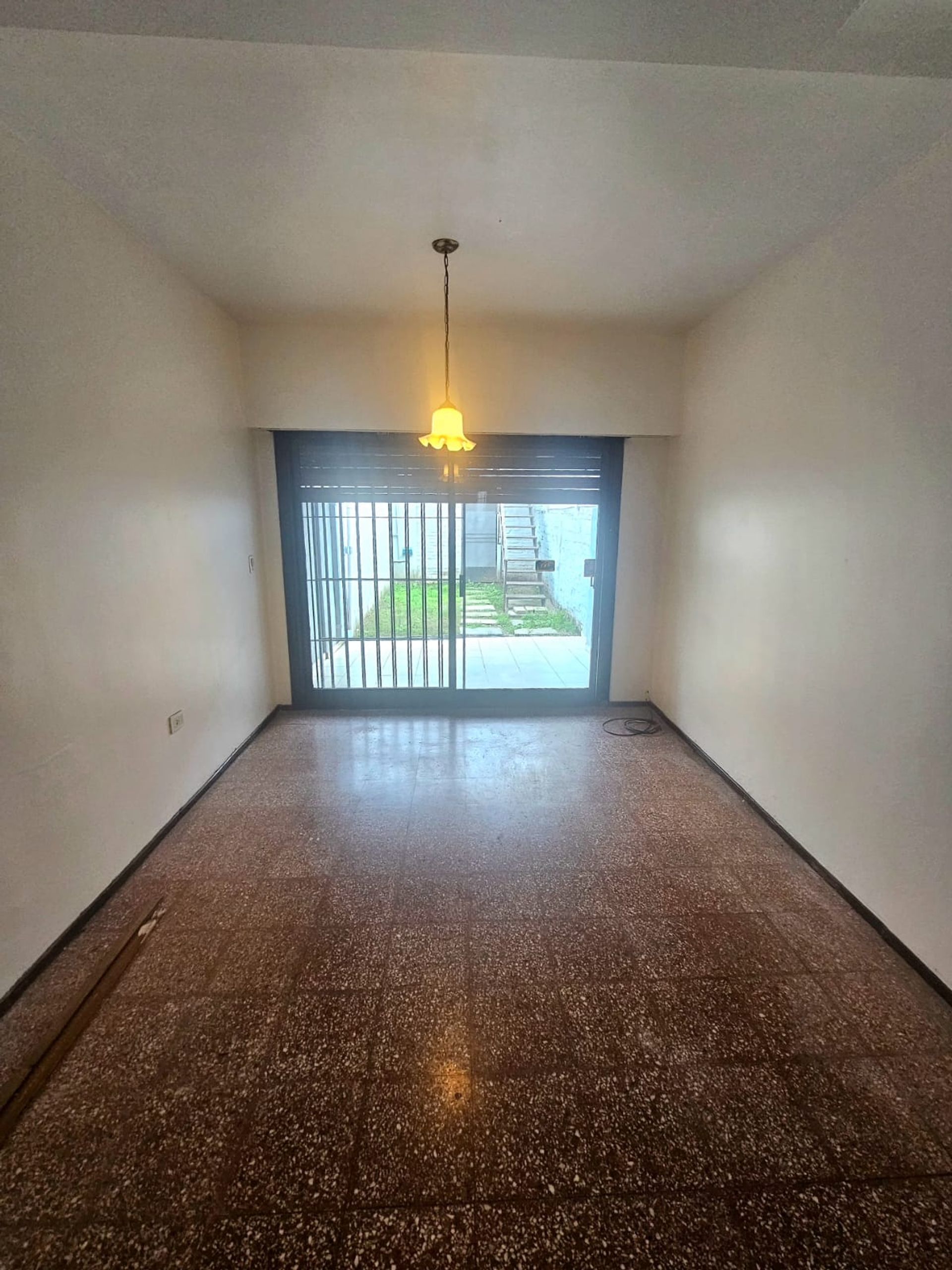 Sale Duplex 3 Rooms with Patio and Carport Carapachay