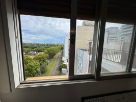 Apartment 2 Rooms / Spacious Balcony / Laundry / Mb Location