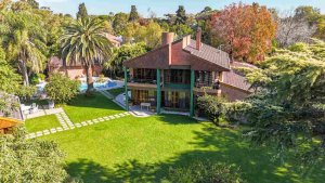 Don Torcuato House 8 Rooms Lot 2245 square meters
