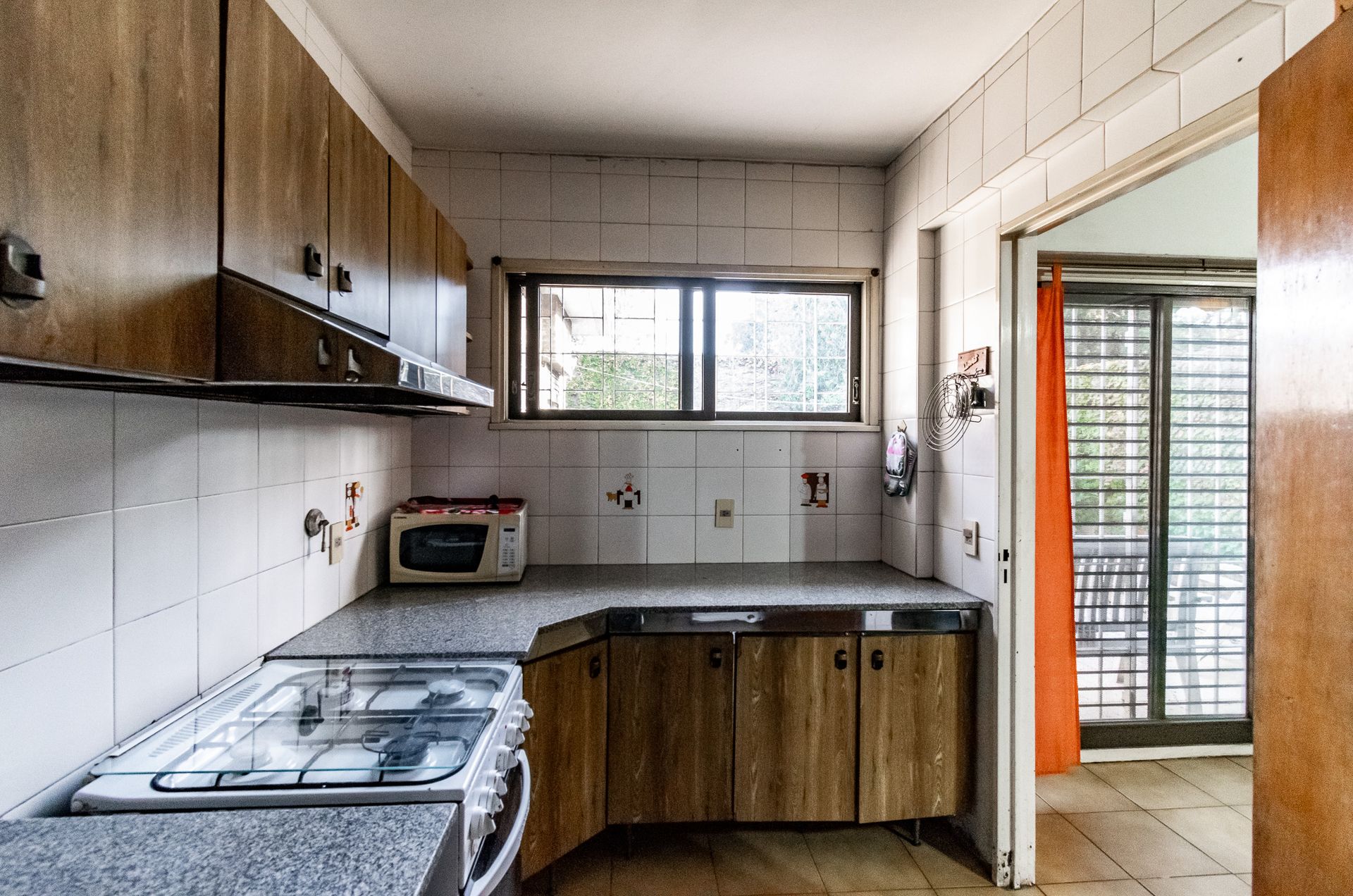 Venta Casa 6 Amb Jardin Pileta Cochera - Boulogne