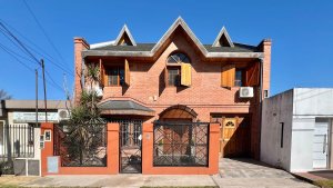 Venta Casa 5 Amb - Jardin Cochera Casco De Pacheco