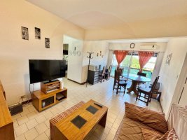 Sale: 4-room apartment in Martinez with garage
