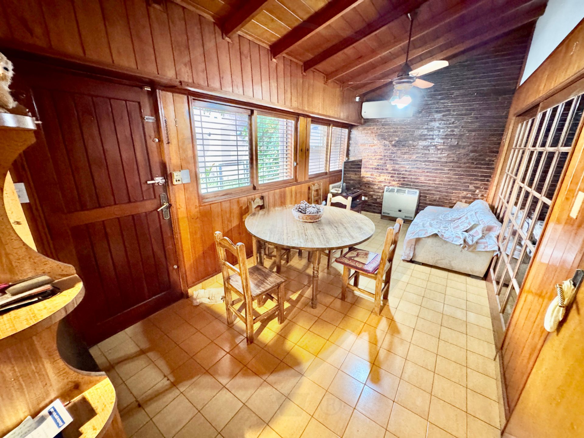 chalet 4 ambientes jardin, pileta y quincho