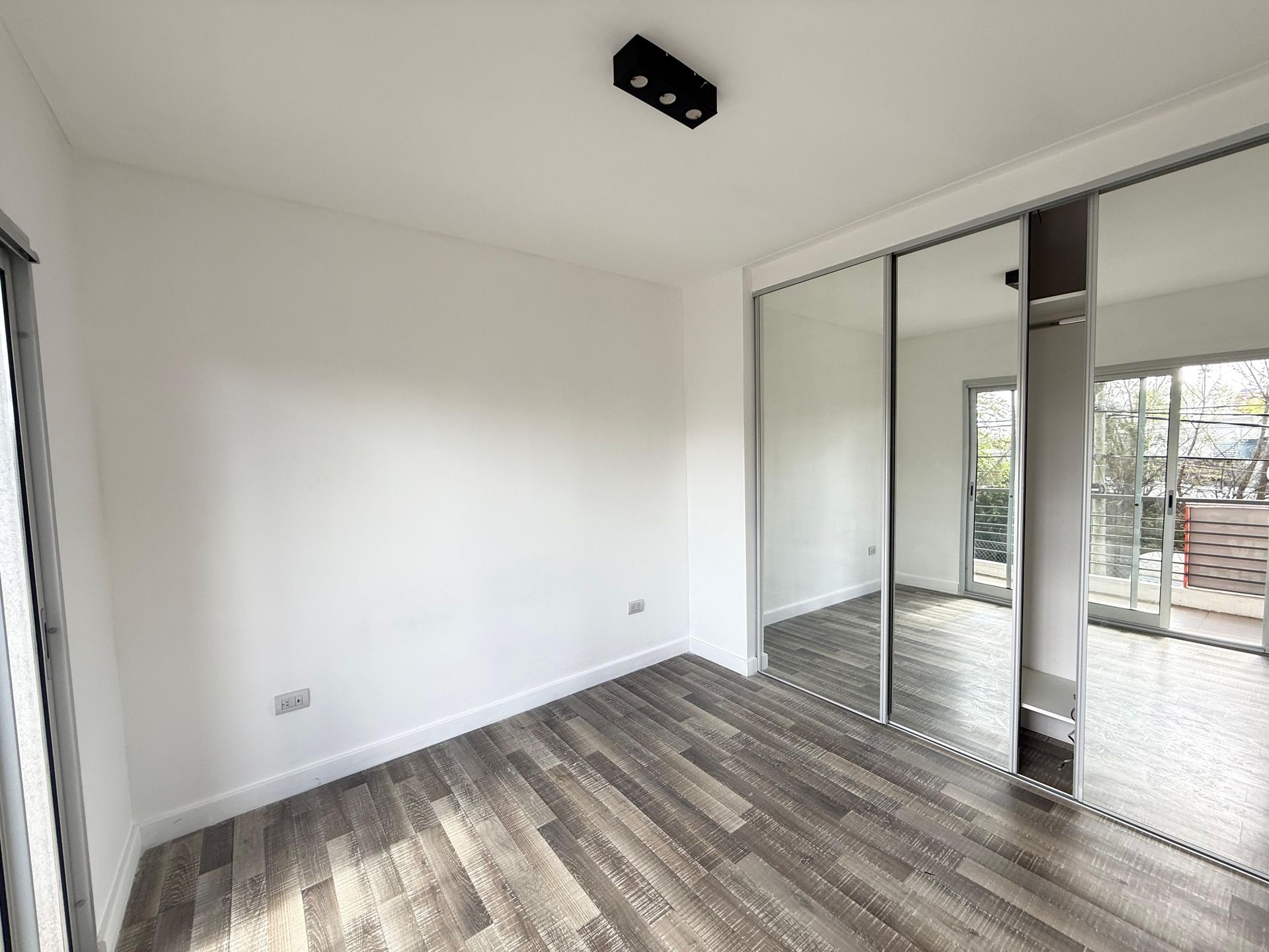 Venta Departamento 3 Ambientes Tigre Park