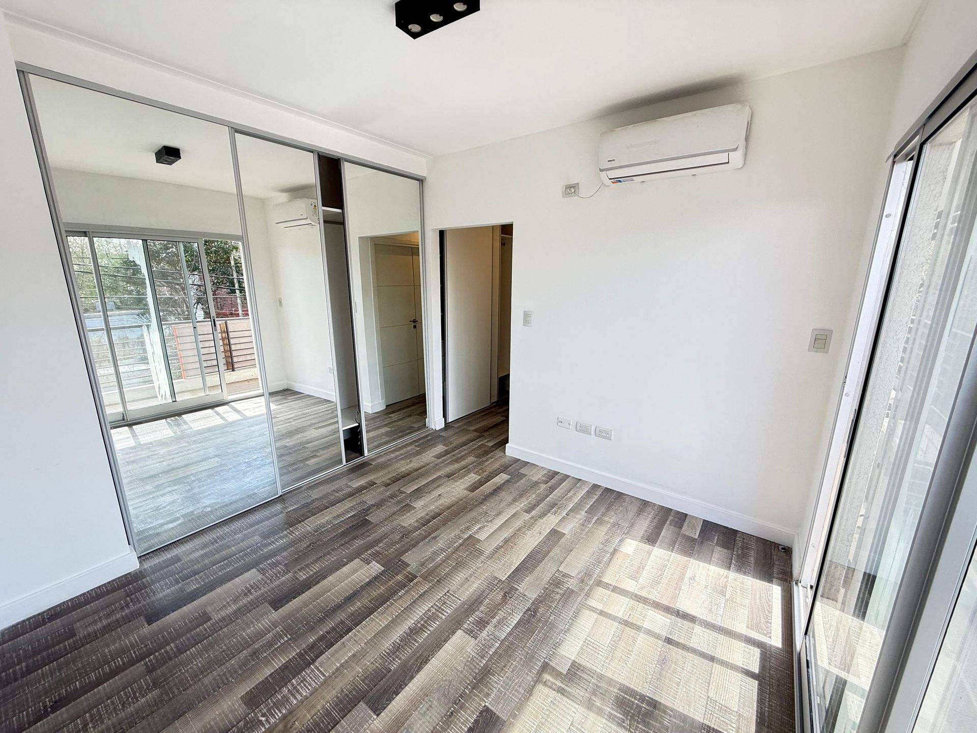 Venta Departamento 3 Ambientes Tigre Park