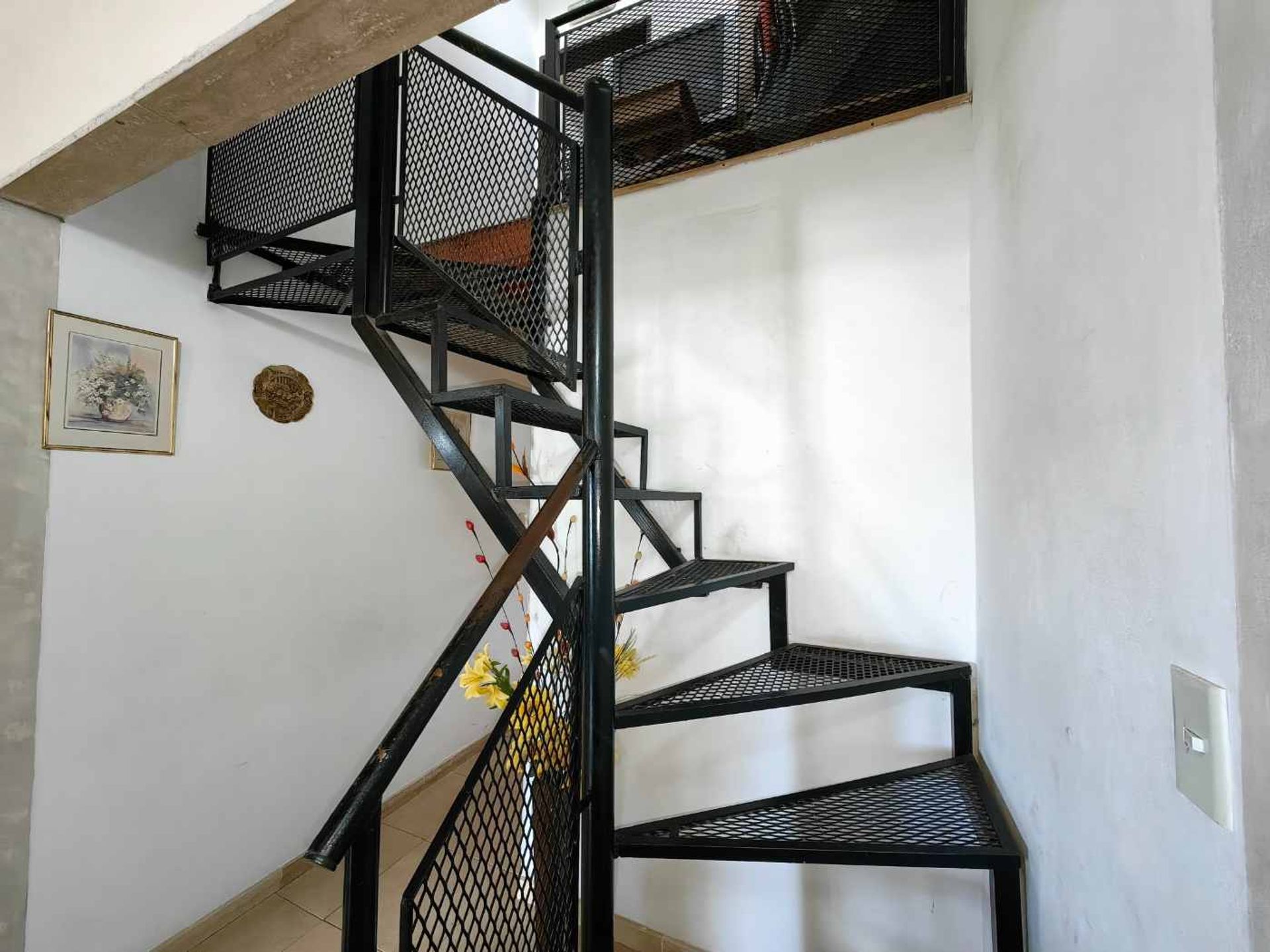 Departamento Cuatro Ambientes+Local Comercial Pb