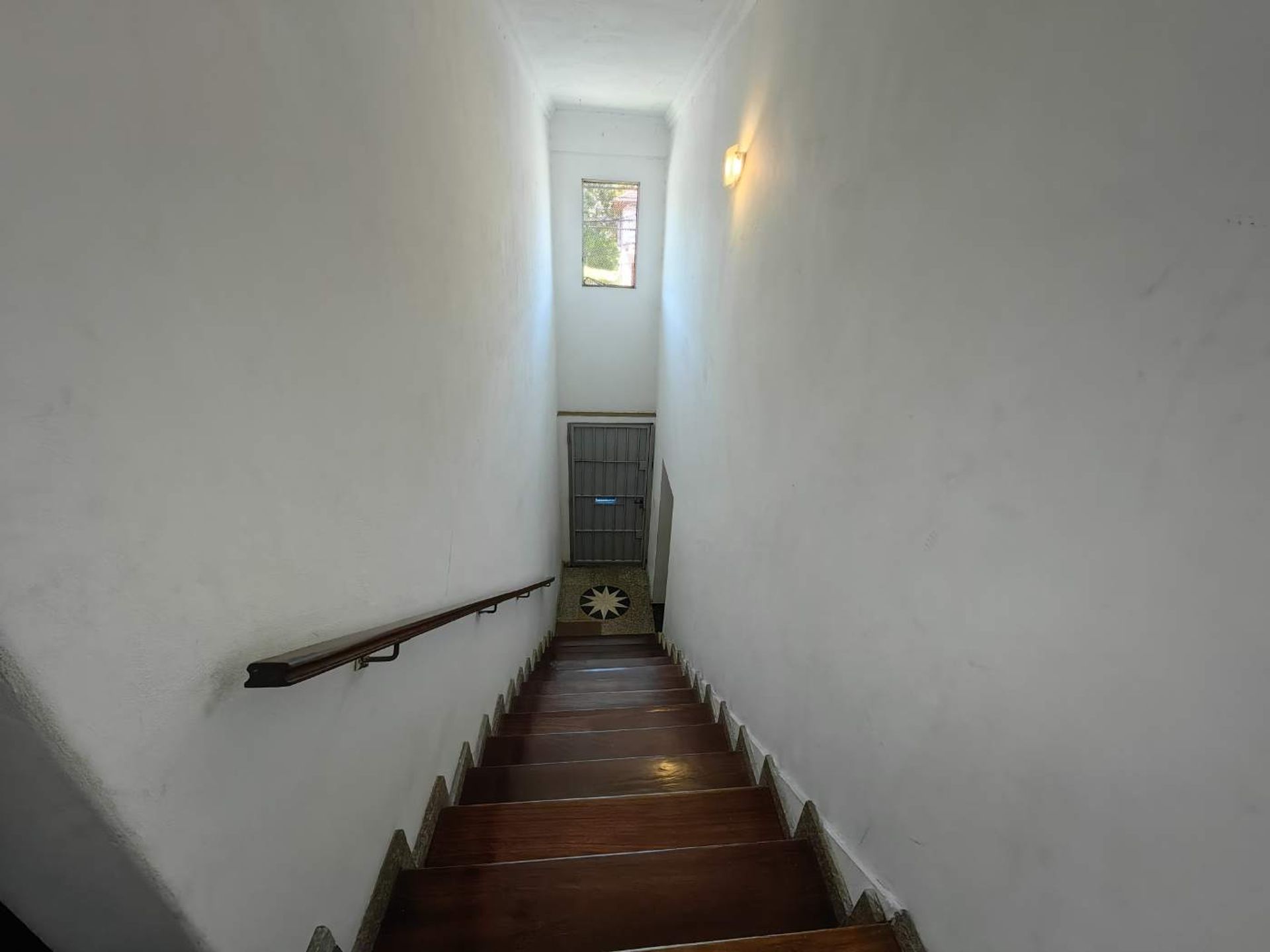 Departamento Cuatro Ambientes+Local Comercial Pb