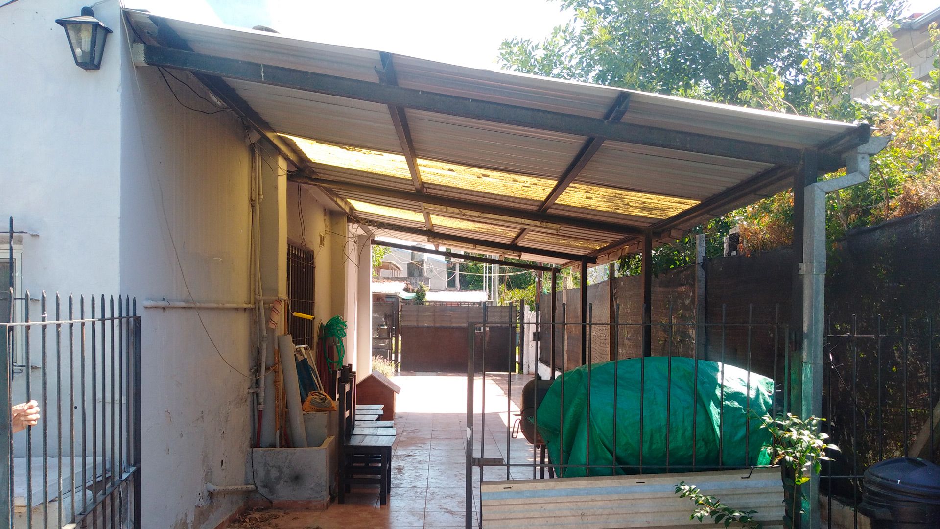 VENTA 2 CASA + MONOAMBIENTE en LOTE PROPIO