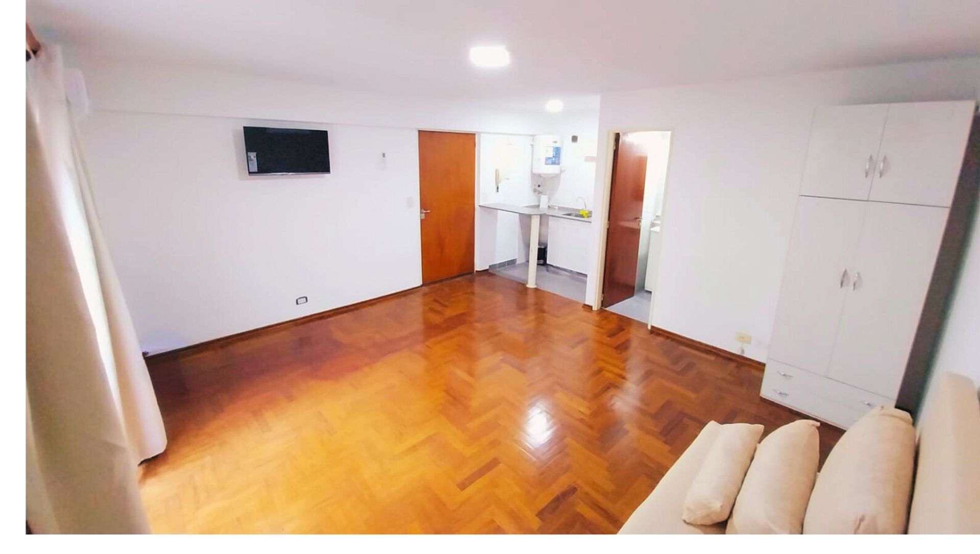 Studio for Sale with Low Expenses in San Isidro Center