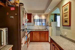 Apartment for Sale – 4 Rooms, Garage – San Isidro