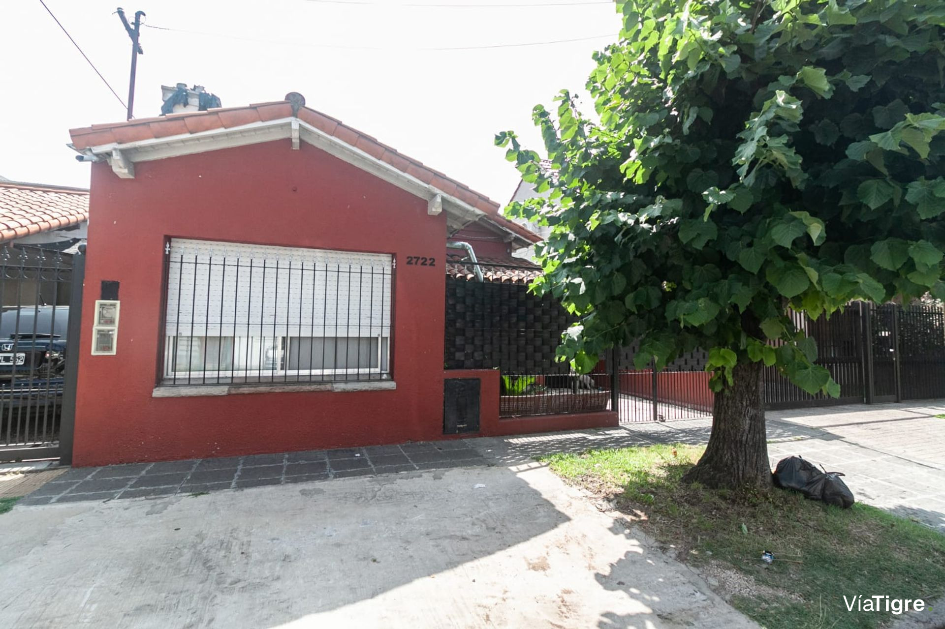 Venta Casa 4 Amb Con 2 Cochera, Jardin Y Pileta