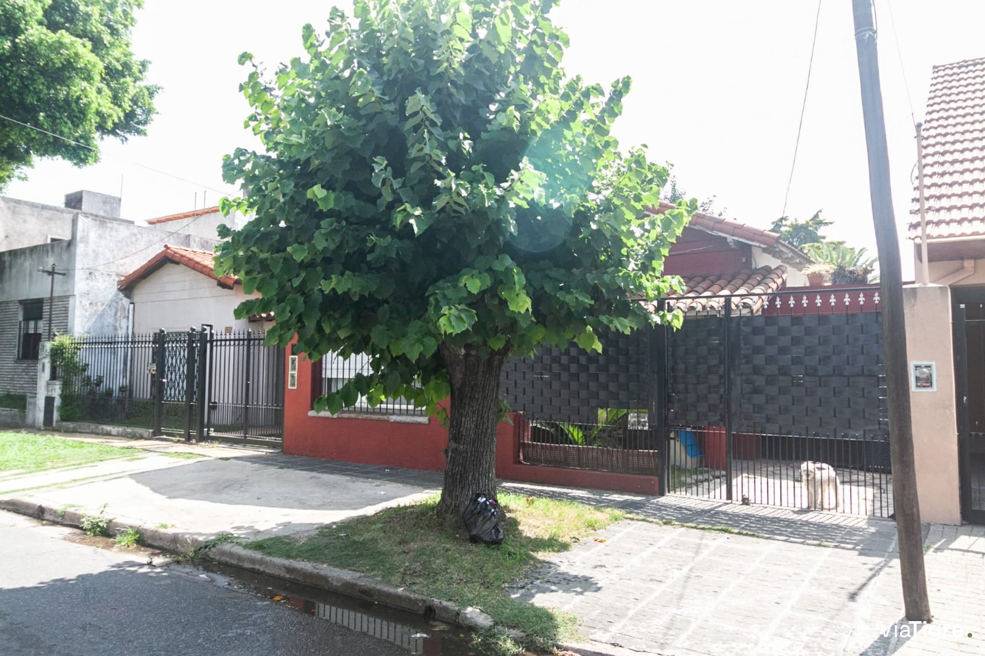 Venta Casa 4 Amb Con 2 Cochera, Jardin Y Pileta