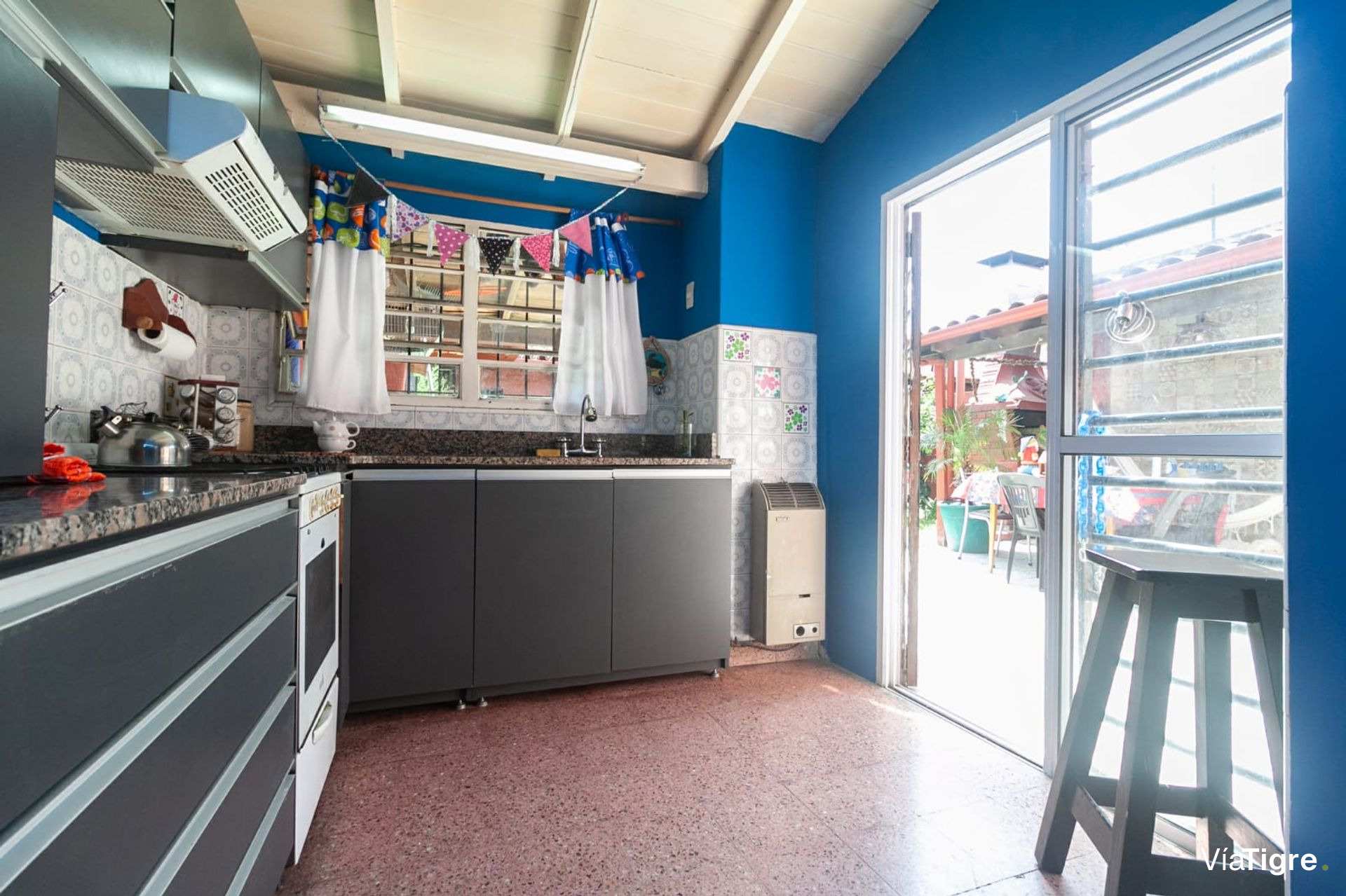 Venta Casa 4 Amb Con 2 Cochera, Jardin Y Pileta