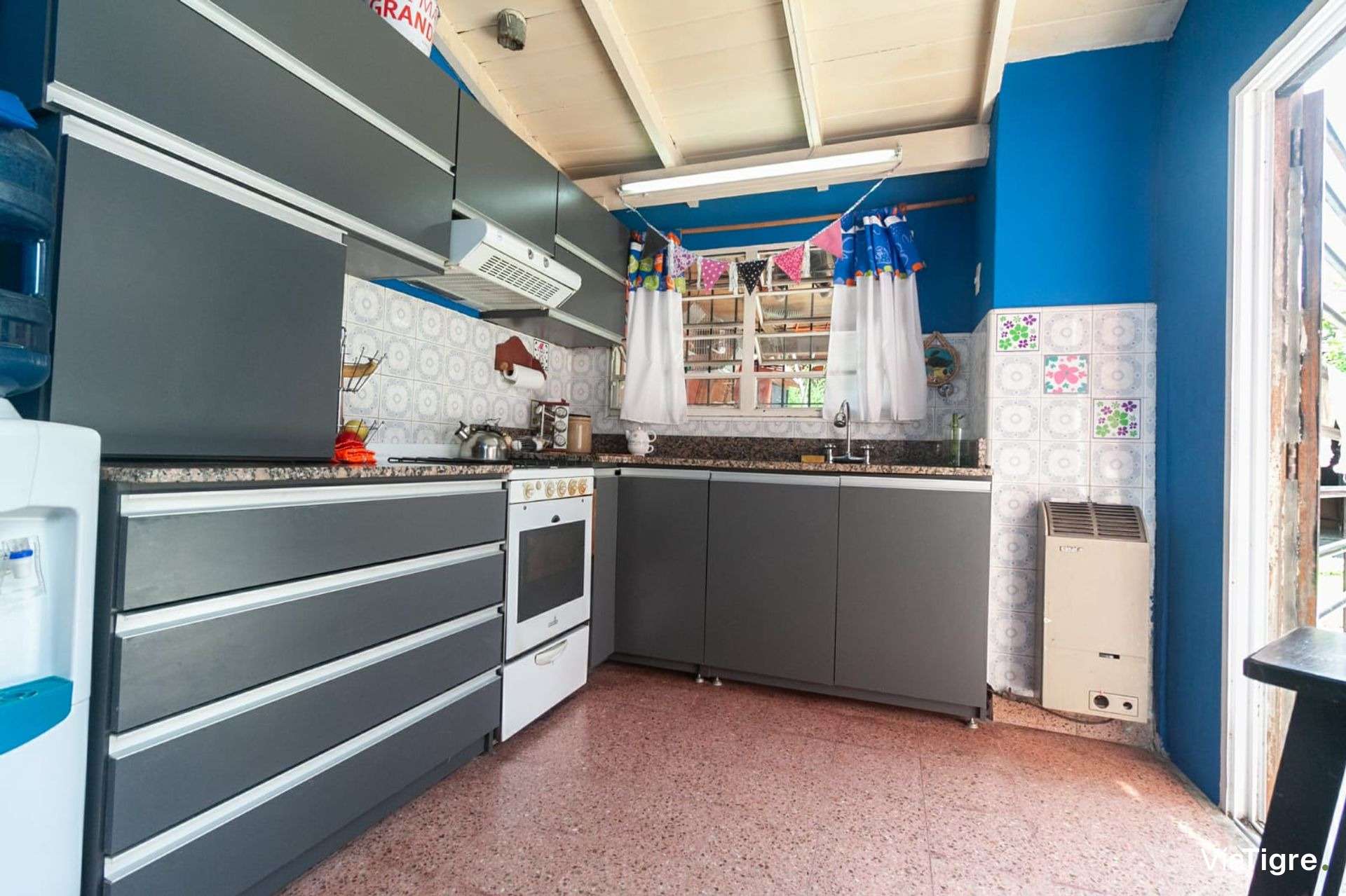 Venta Casa 4 Amb Con 2 Cochera, Jardin Y Pileta