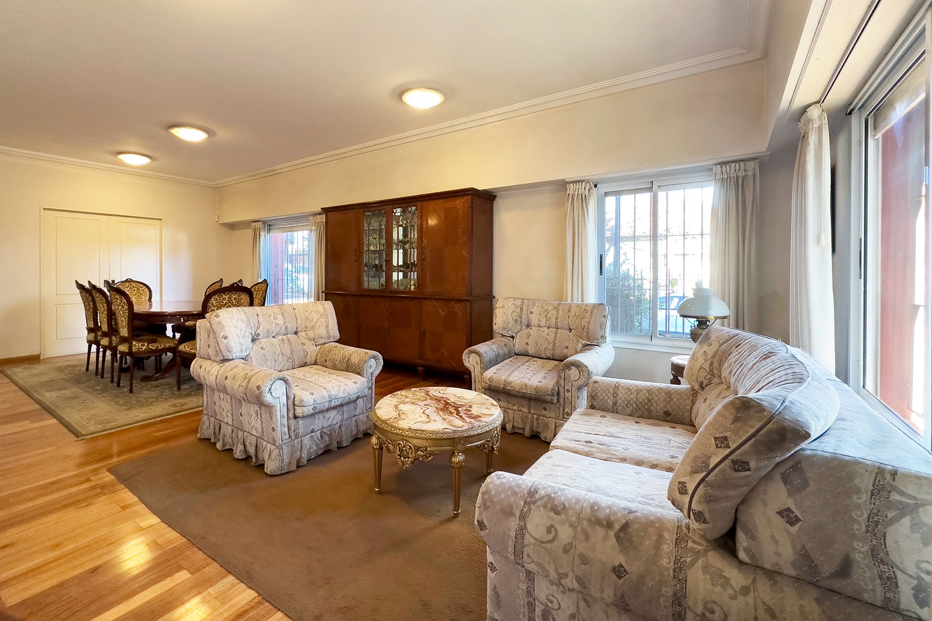 House Martinez-Luis Saenz Pena 2700-5 Rooms for Sale