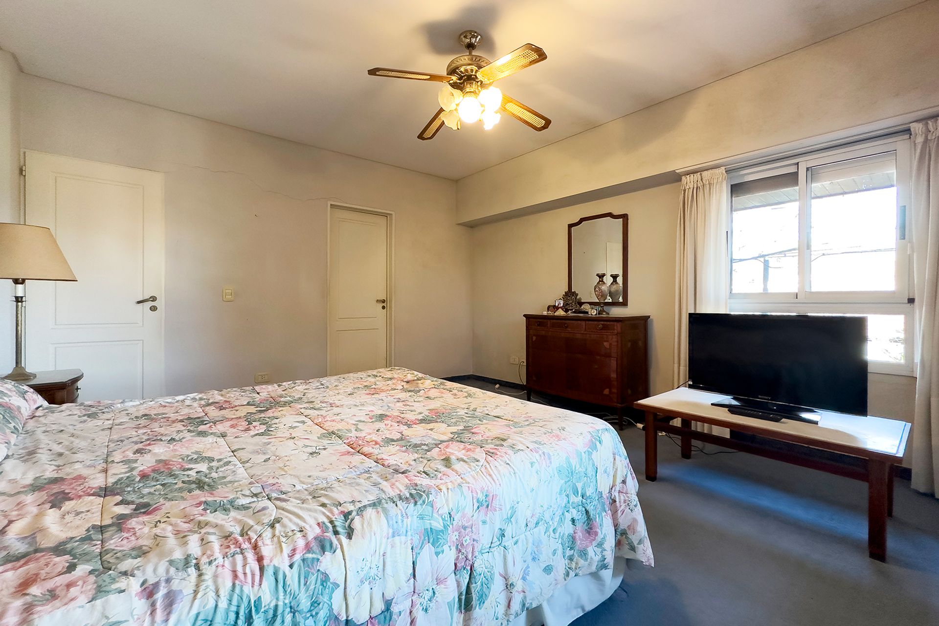 Venta Casa Martinez-Luis Saenz Pena 2700-5Amb-