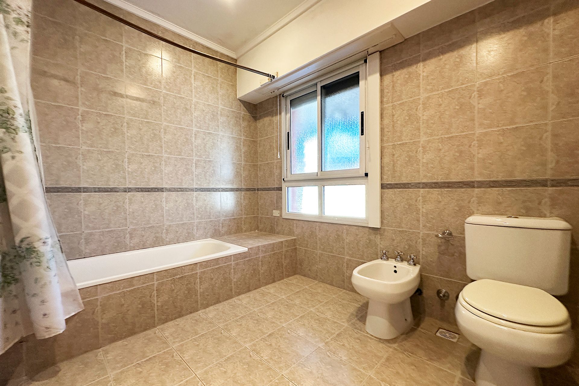 Venta Casa Martinez-Luis Saenz Pena 2700-5Amb-