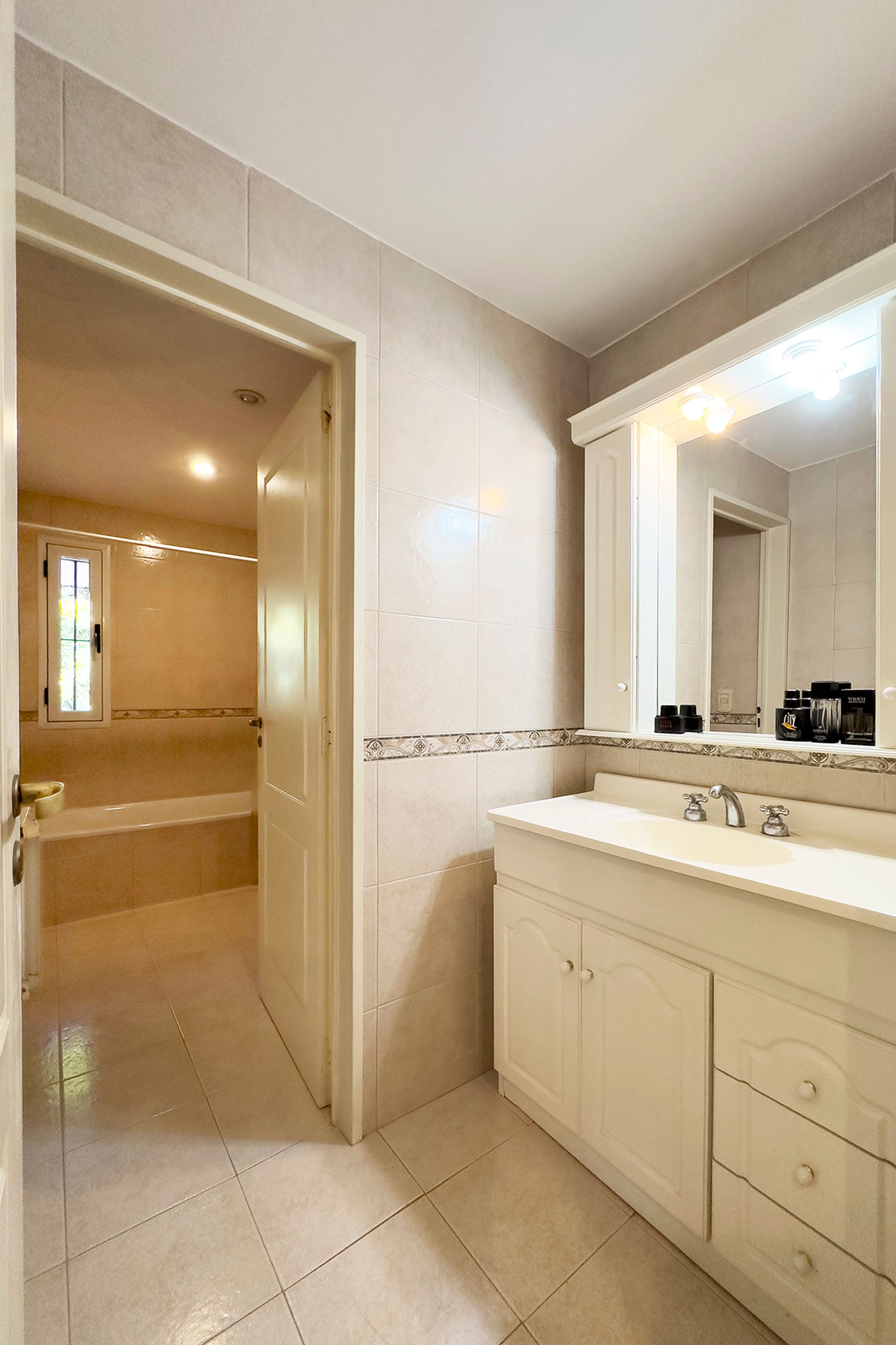 Venta Casa Martinez-Luis Saenz Pena 2700-5Amb-