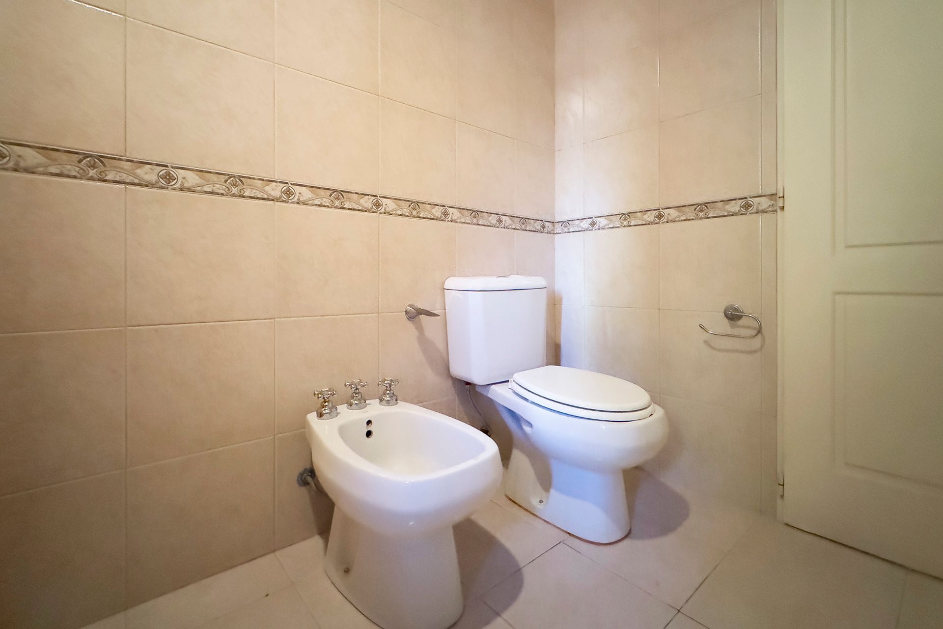 Venta Casa Martinez-Luis Saenz Pena 2700-5Amb-