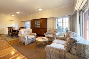 House Martinez-Luis Saenz Pena 2700-5 Rooms for Sale