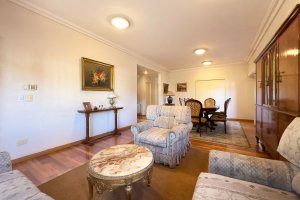 House Martinez-Luis Saenz Pena 2700-5 Rooms for Sale