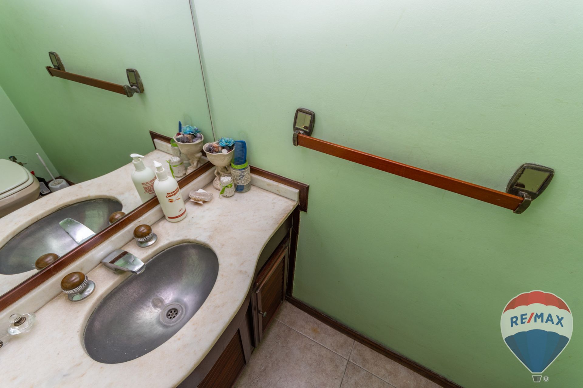 Casa venta en Don Torcuato con jardin y quincho