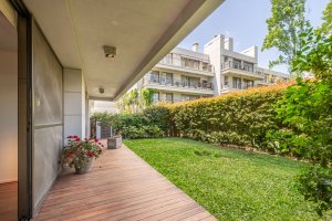 Arboris Las Lomas with 2 parking spaces 204 meters