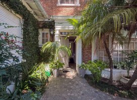 Casa 6 ambientes 300m2 piscina en Martinez