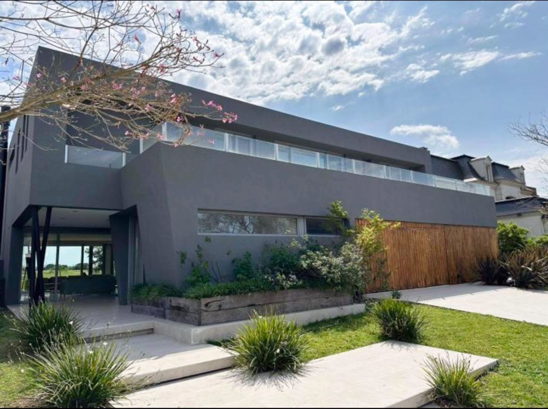 VENTA CASA 7 AMB con SENSACIONAL VISTA AL GOLF