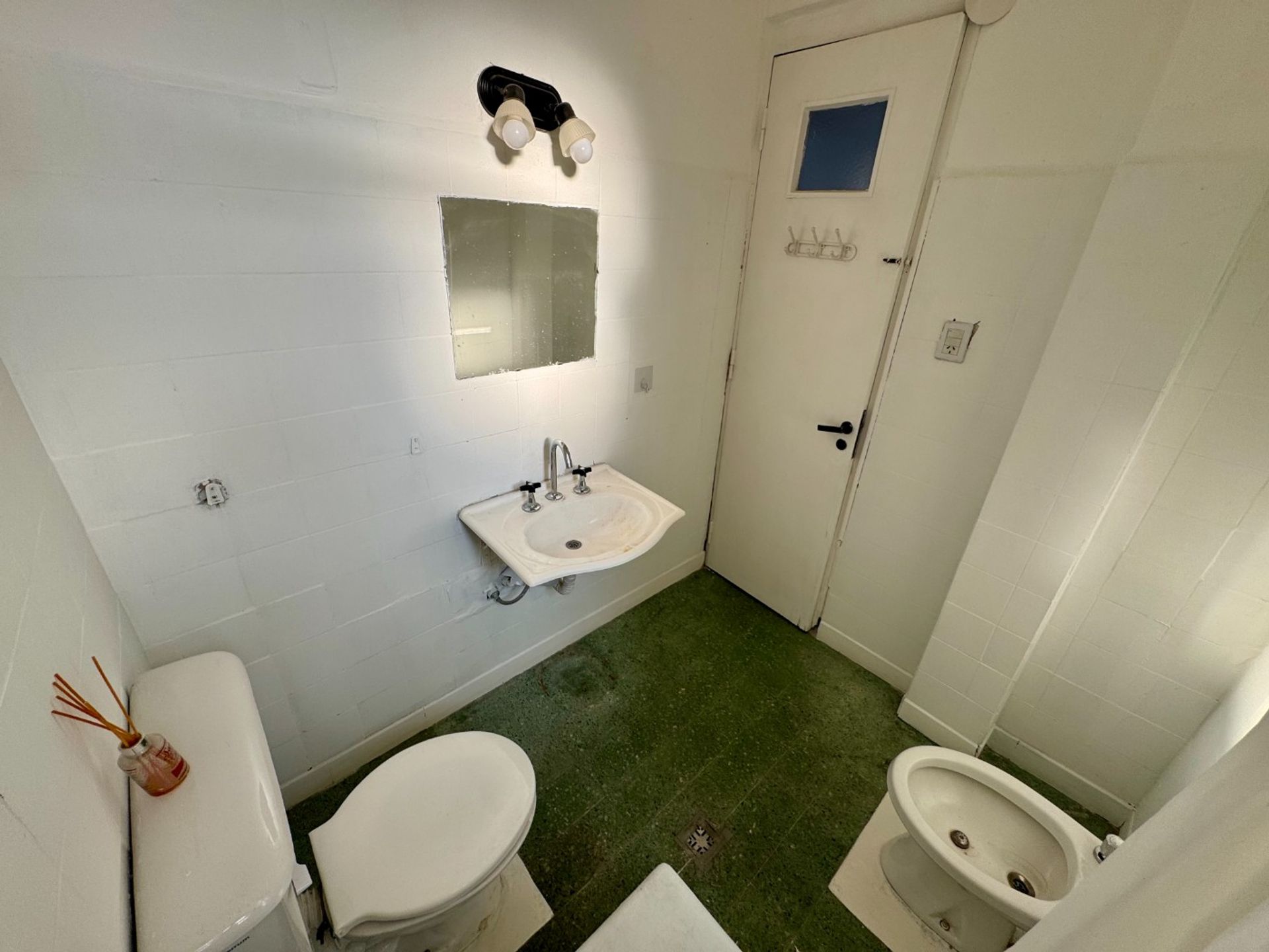 Venta Ph Con Patio En Vicente Lopez Sobre Av Maipu