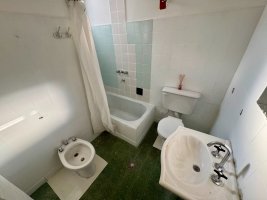 Venta Ph Con Patio En Vicente Lopez Sobre Av Maipu
