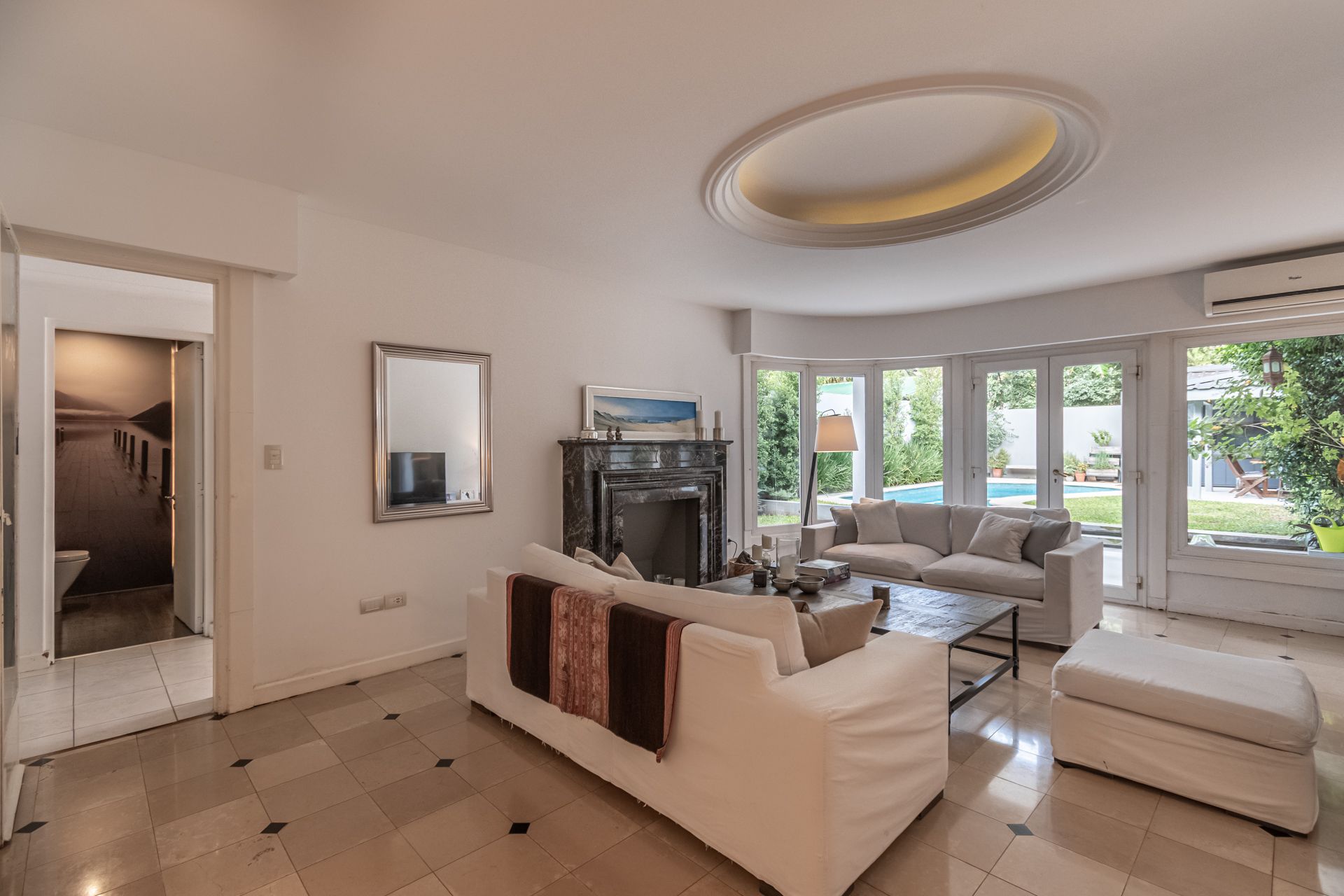 Venta Casa En Vicente Lopez Con Jardin Y Pileta