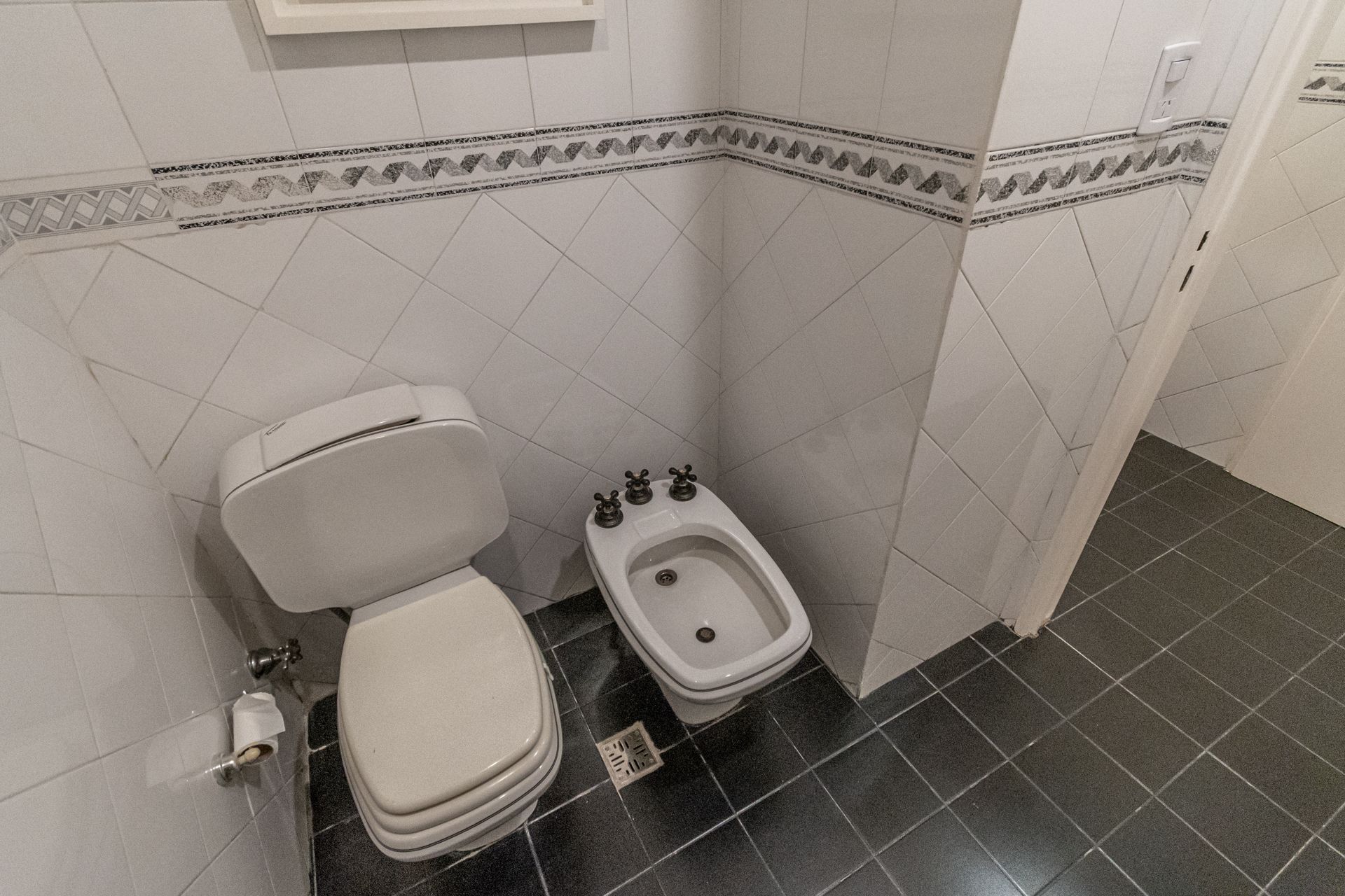 Venta Casa En Vicente Lopez Con Jardin Y Pileta