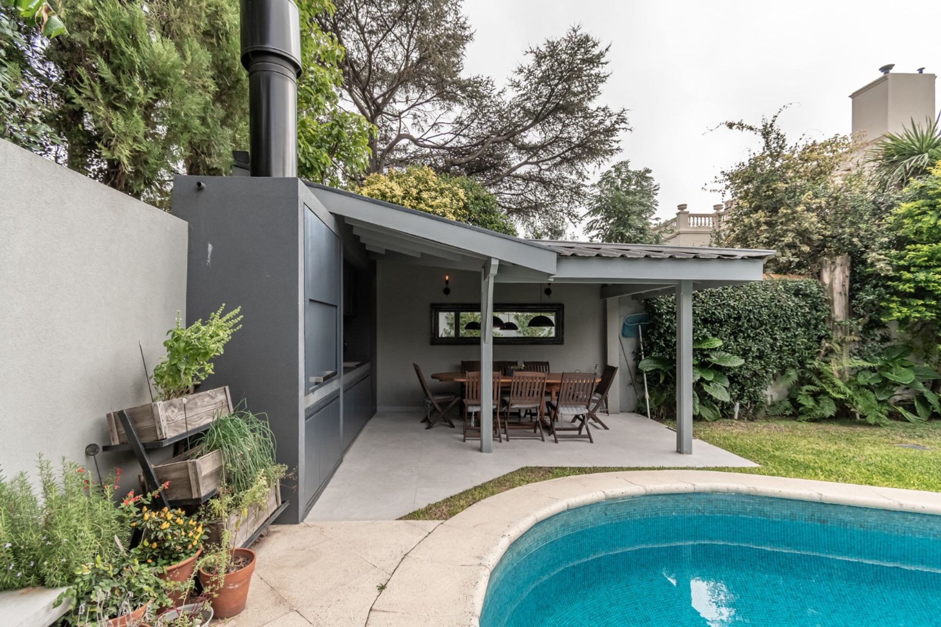 Venta Casa En Vicente Lopez Con Jardin Y Pileta