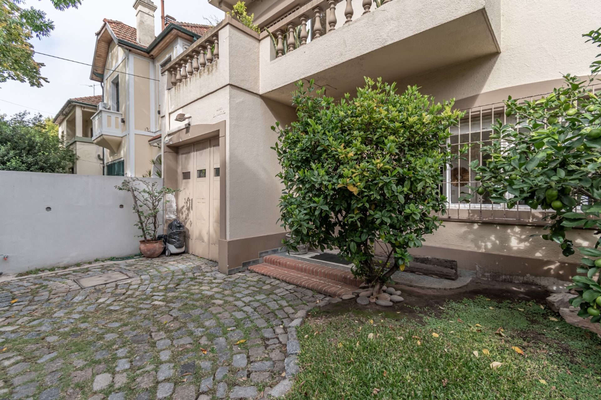 Venta Casa En Vicente Lopez Con Jardin Y Pileta