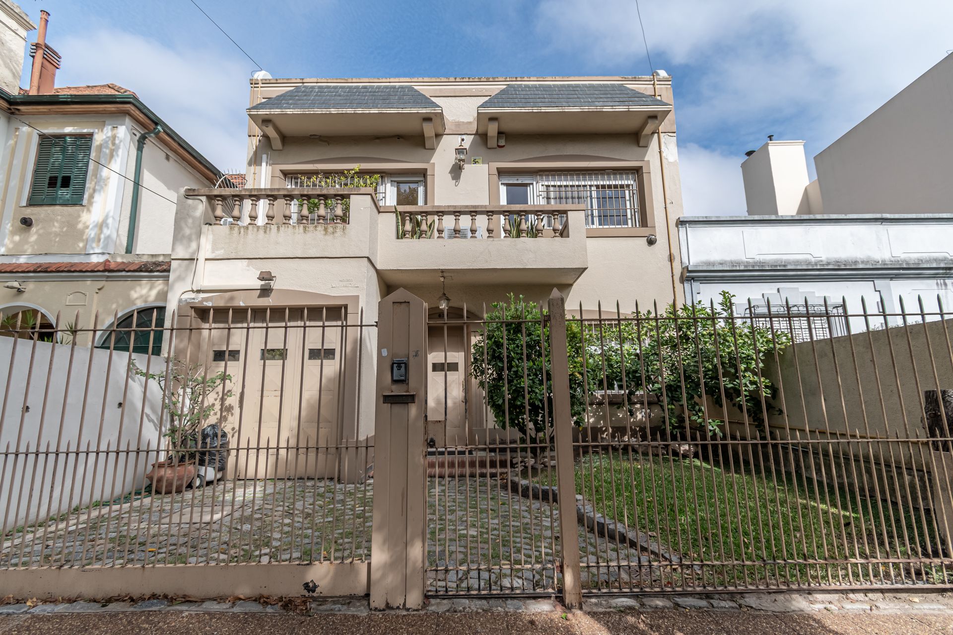 Venta Casa En Vicente Lopez Con Jardin Y Pileta