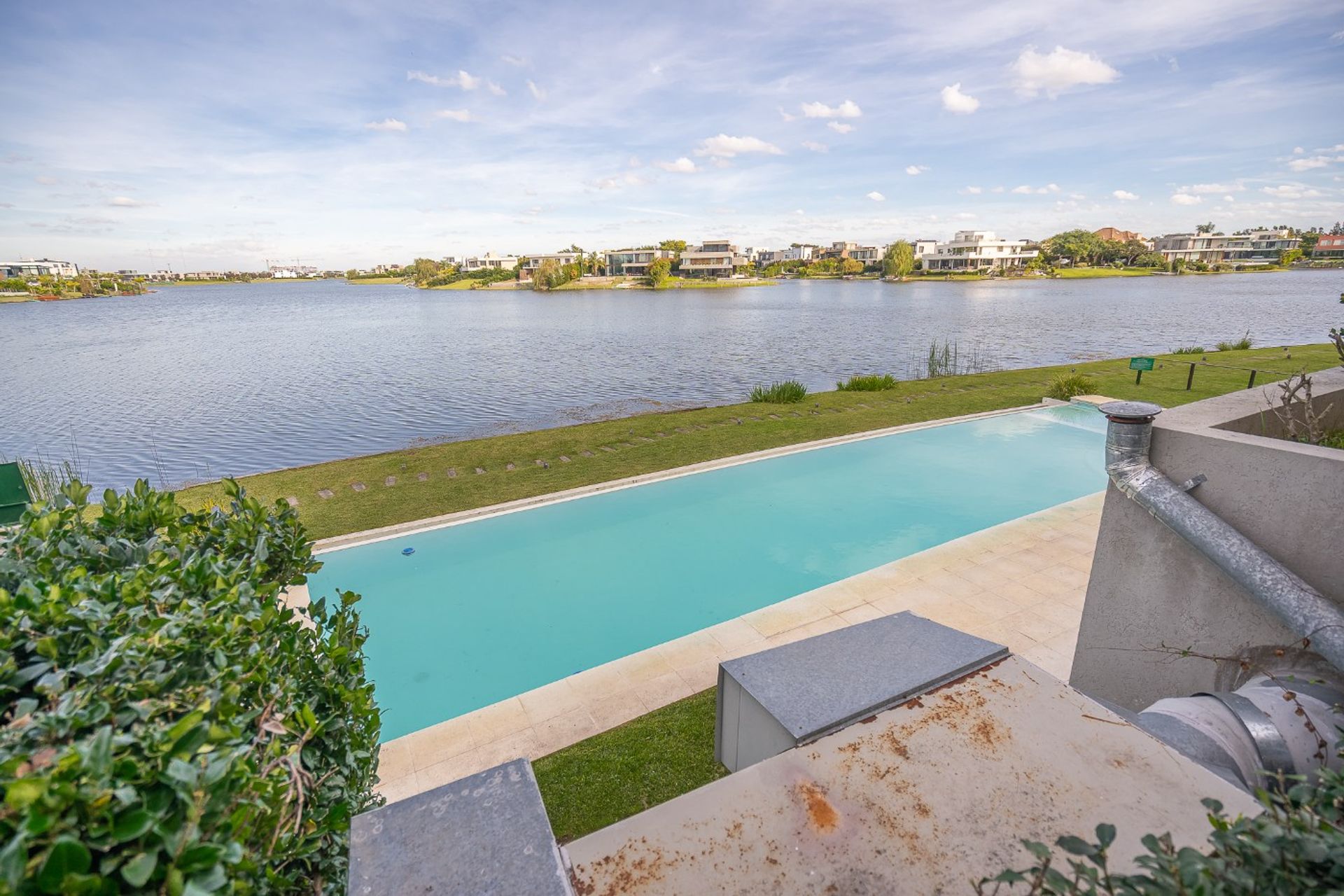 Departamento 4 amb con 2 cocheras Golf Nordelta