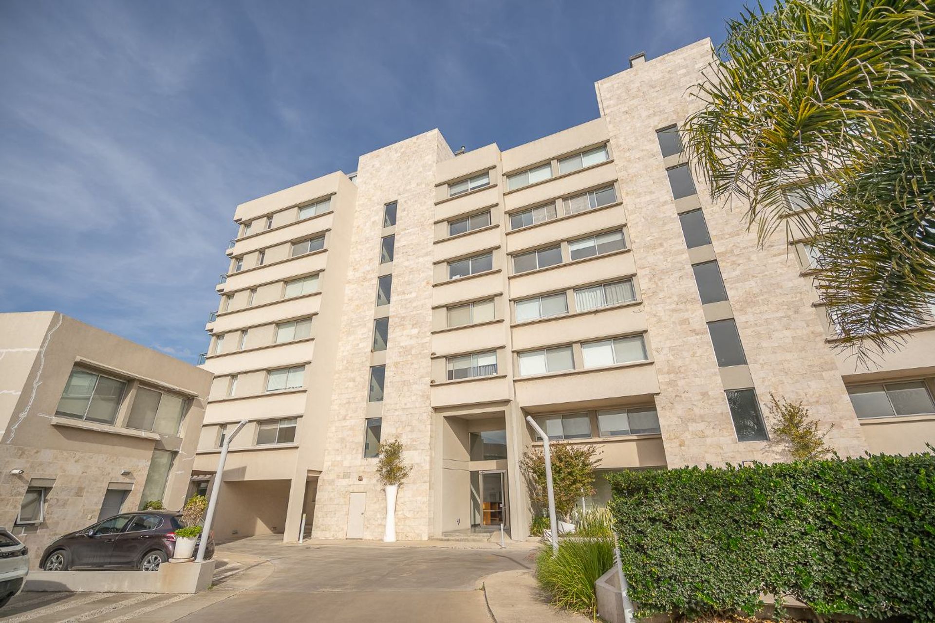 Departamento 4 amb con 2 cocheras Golf Nordelta