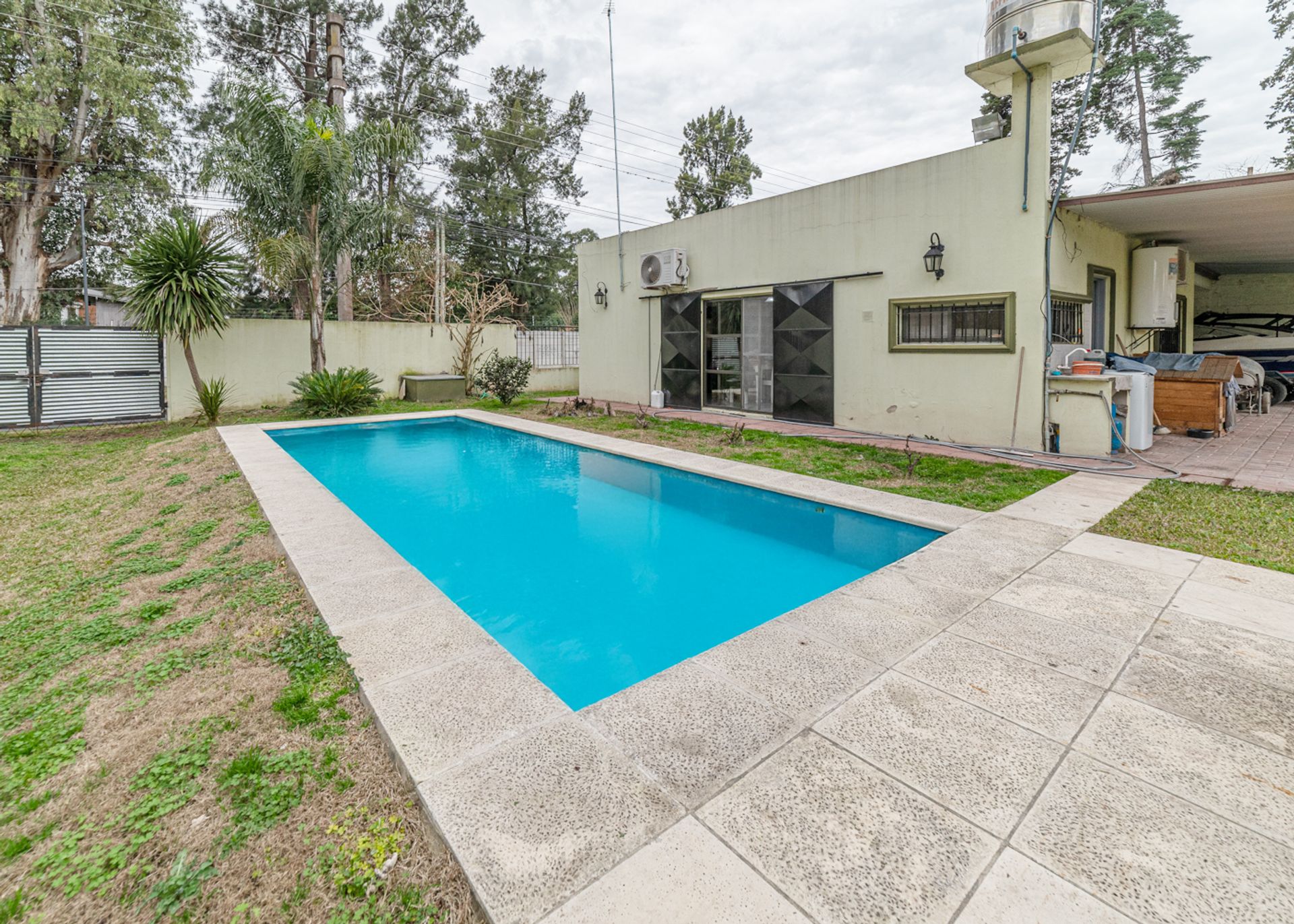 5-Room House for Sale Benavidez