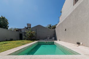 4-room house for sale in Olivos with pool, parking, garage