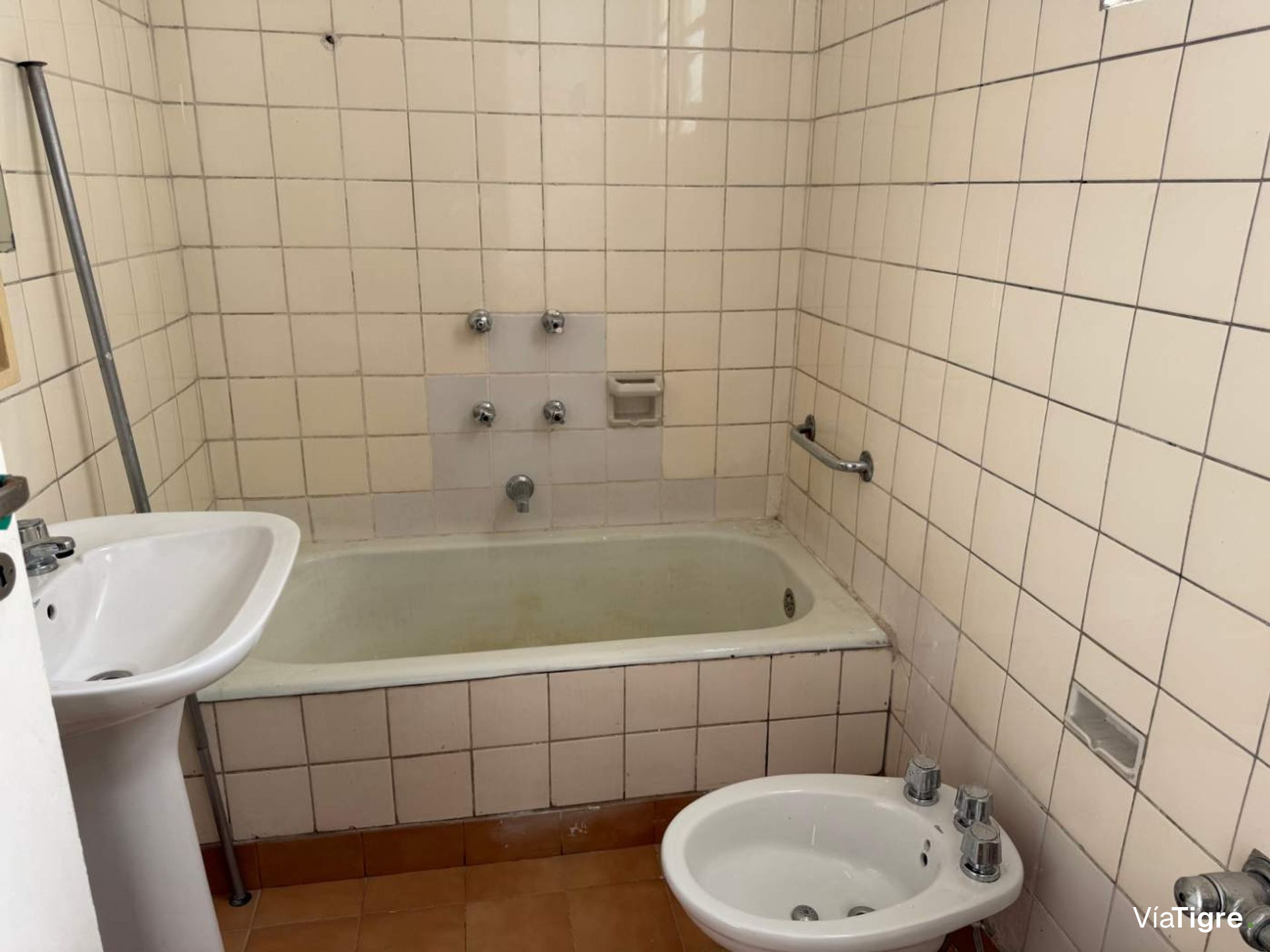 Venta en olivos 3 ambientes a reciclar