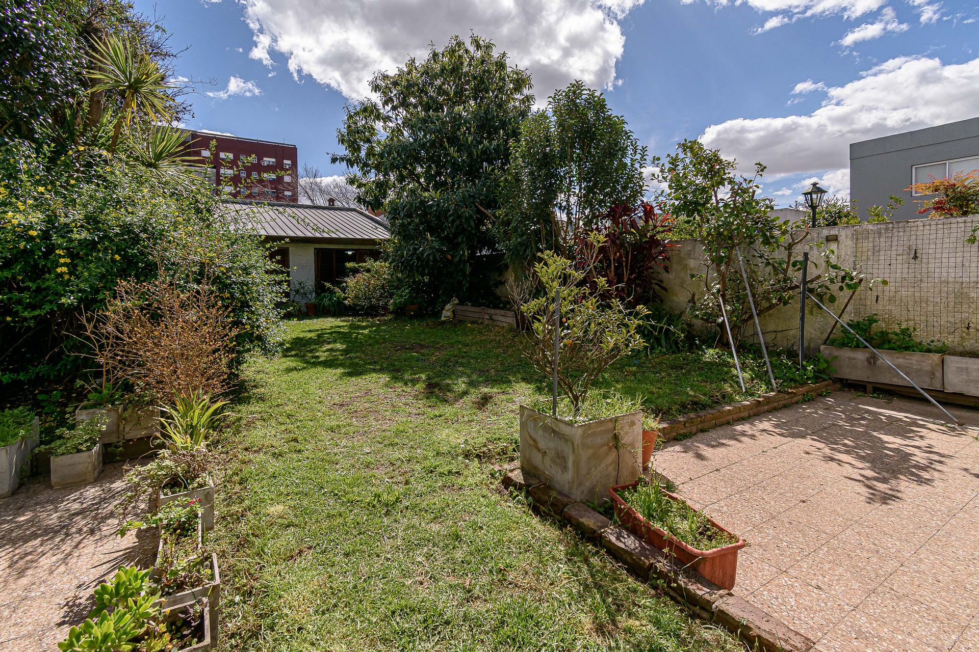 Venta Permuta casa 9 amb en Florida con quincho