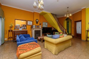 Venta casa 9 amb en Florida con balcón y terraza