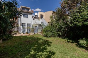 Venta casa 9 amb en Florida con balcón y terraza