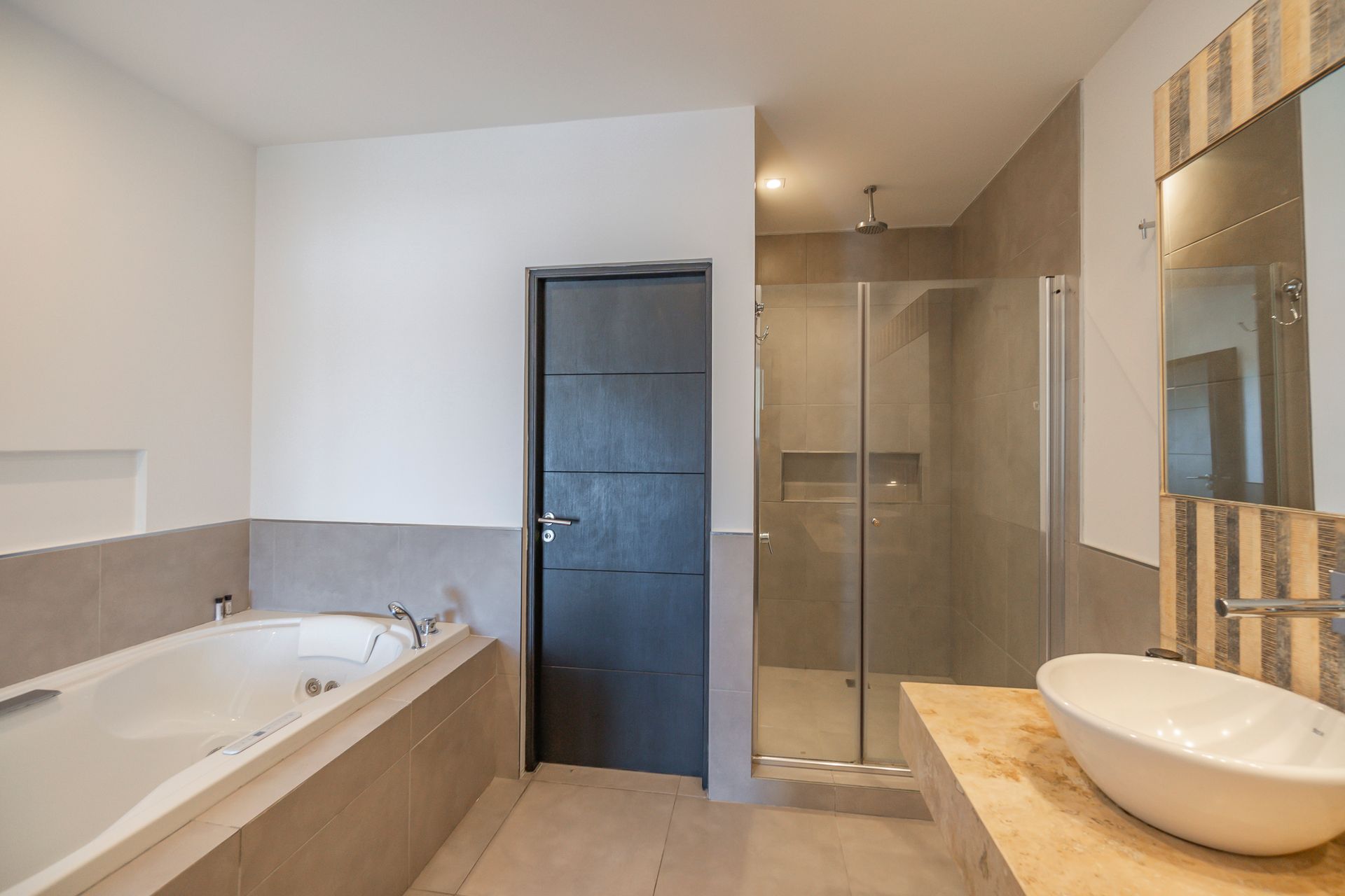 Casa 7 amb Alquiler salida al lago Golf nordelta