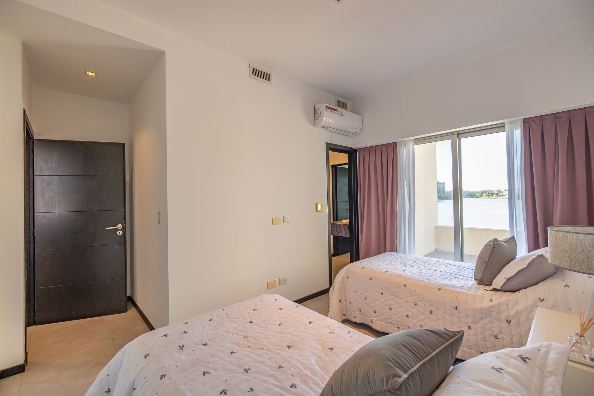 Casa 7 amb Alquiler salida al lago Golf nordelta