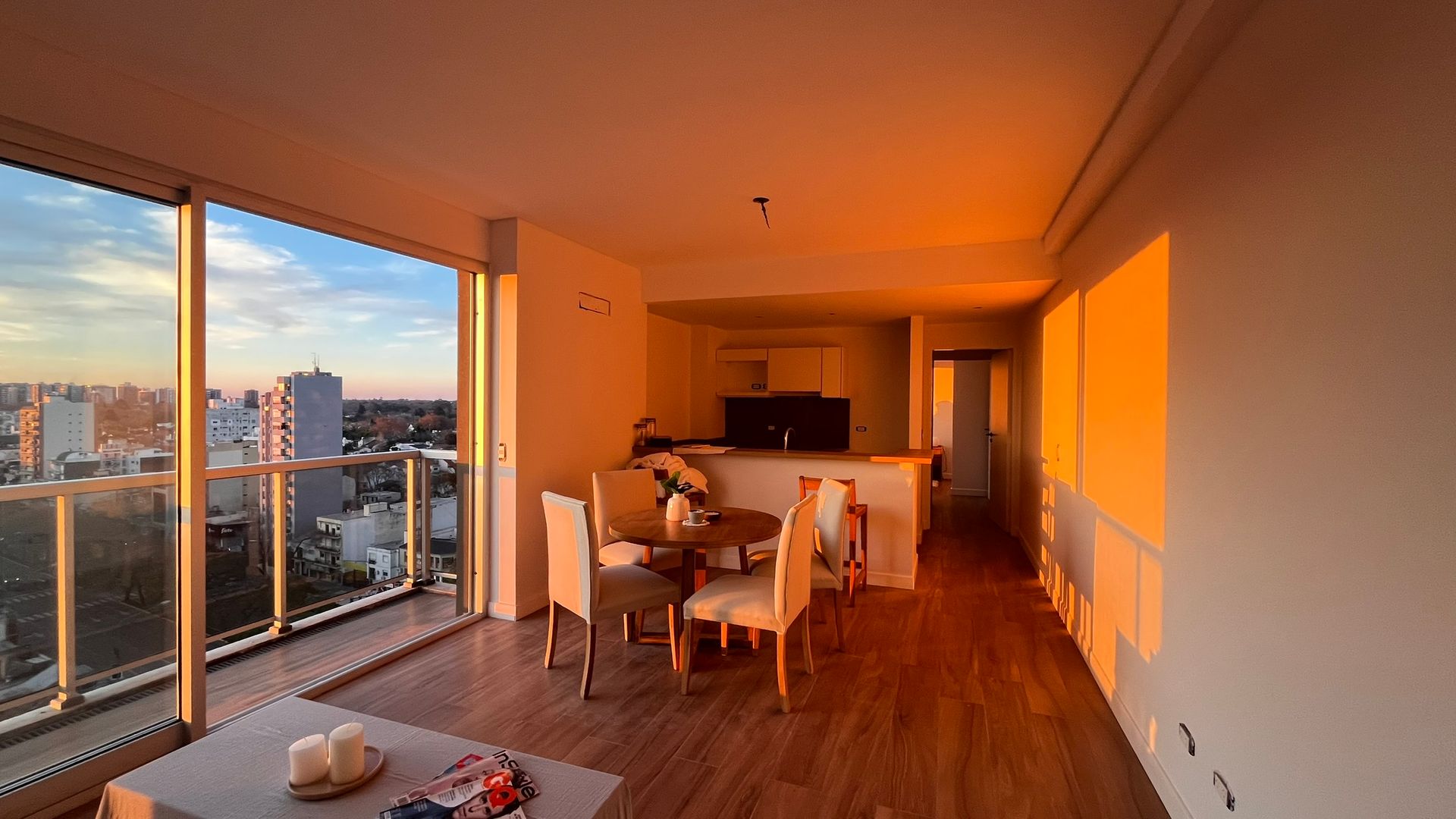 Venta departamento piso alto La Lucila
