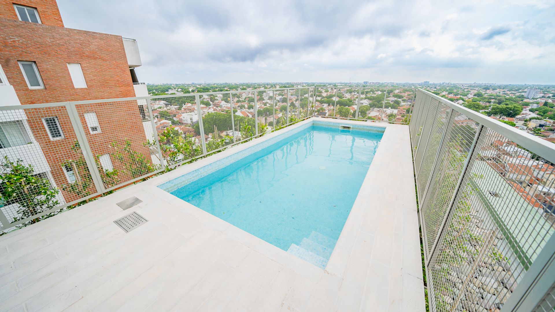 Venta departamento piso alto La Lucila